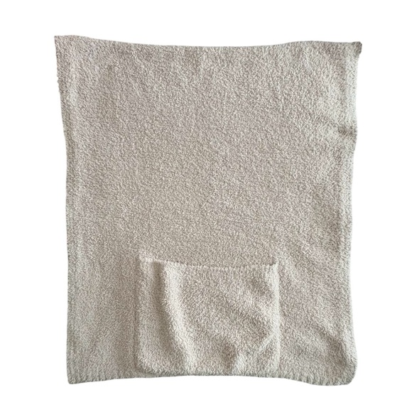 Barefoot Dreams CozyChic® Wearable Blanket Wrap Throw - Picture 4 of 8